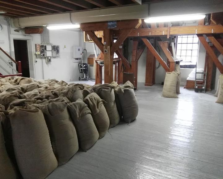 Backerei Vielhaber - Brot-Cafe mit Muhlen-Akademie